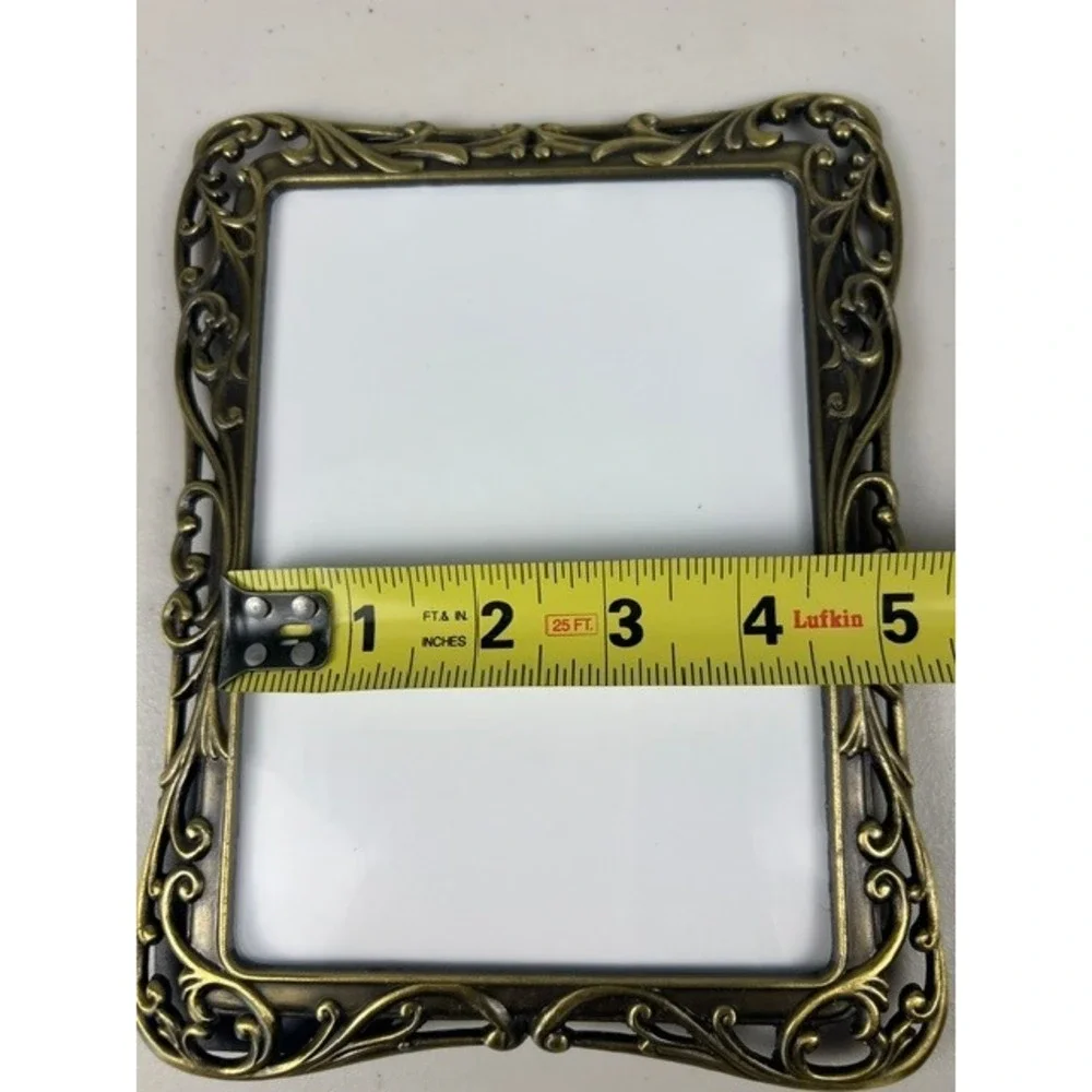Vintage Ornate Filigree Metal Picture Frame Antiqued Brass 5x7 Tabletop Decor